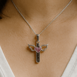 Colgante Cruz con Alas